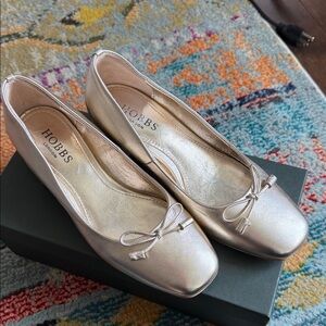 Hobbs London Angie heeled ballerina US7